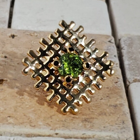 18K Gold Plated Green CZ Crystals Ring Size 7 - Picture 6 of 6